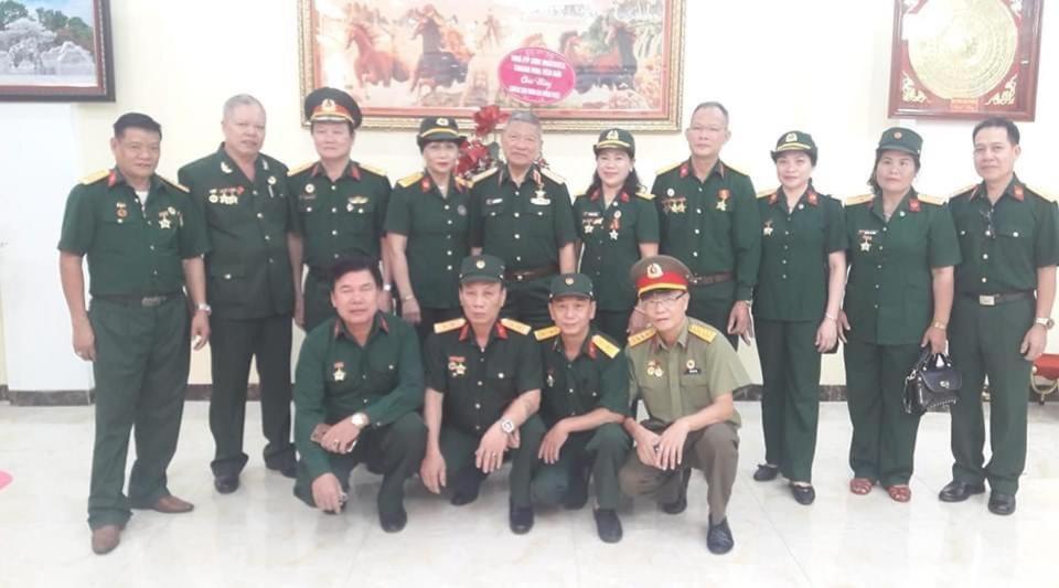 Dinh Gia Hotel Ha Giang Exterior photo