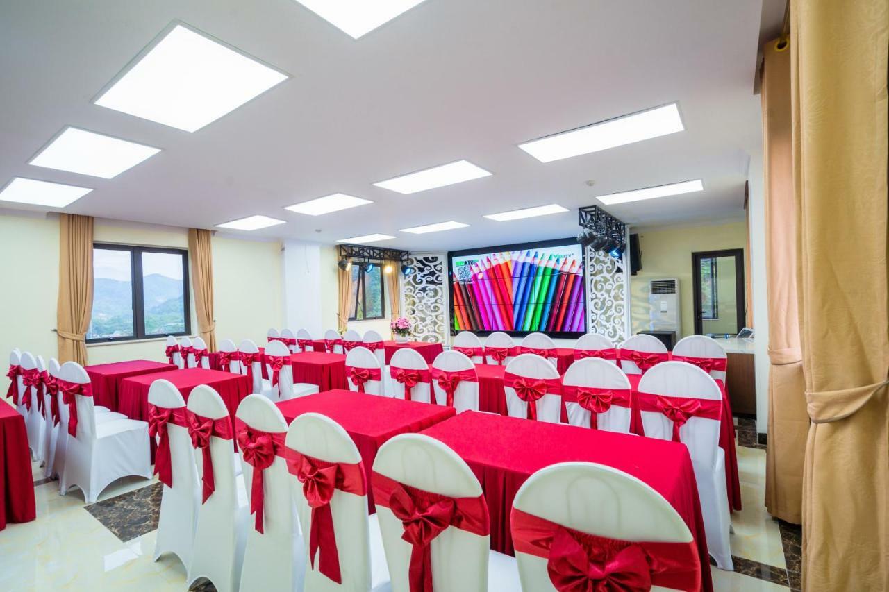 Dinh Gia Hotel Ha Giang Exterior photo